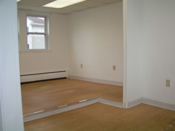 18 Cottage St, Franklin, MA 02038